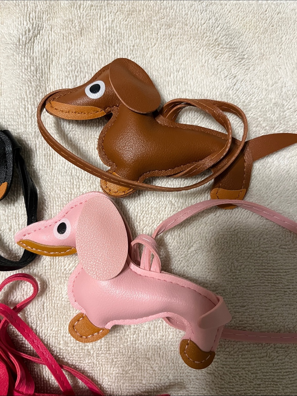 New Set of 5 Dachshund Dog Faux Leather Bag Charms - Picture 4 of 5